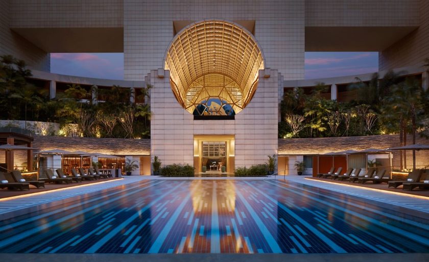 Ritz-Carlton, Millenia Singapore - Swimming Pool at night